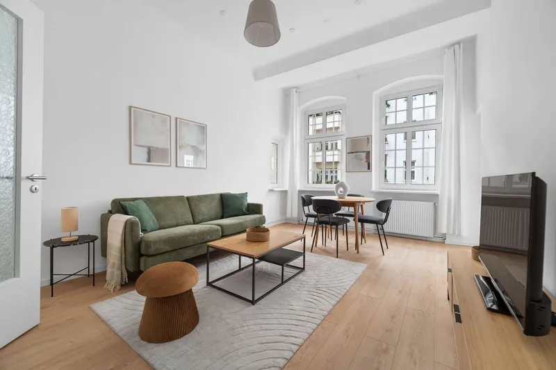 Wunderschöne 2-Zimmer-Wohnung in Neukölln - voll möbliert — photo 1